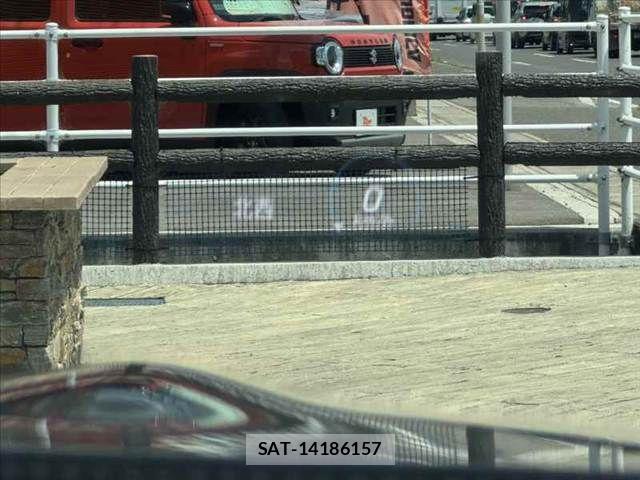 Mercedes Benz E-CLASS 2022-08 7221569-6
