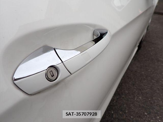 Mercedes Benz E-CLASS 2014-09 7962576-9