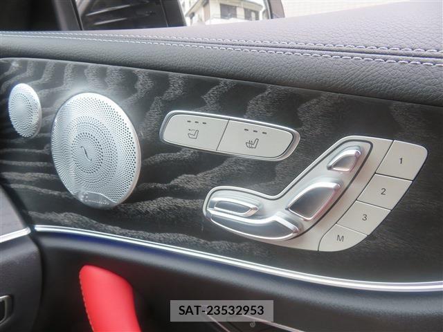 Mercedes Benz E-CLASS 2018-03 8100366-17