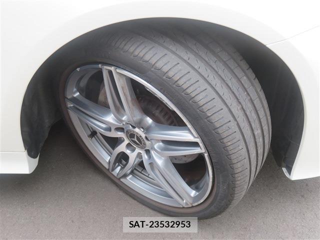 Mercedes Benz E-CLASS 2018-03 8100366-6