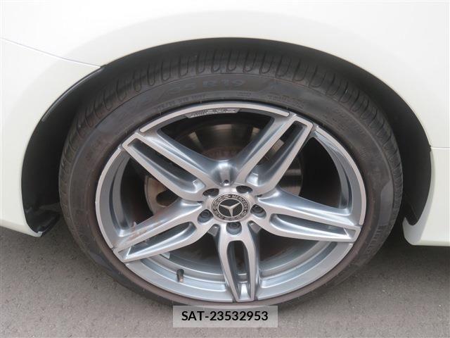Mercedes Benz E-CLASS 2018-03 8100366-7