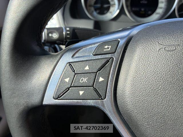 Mercedes Benz E-CLASS 2015-07 8366935-11