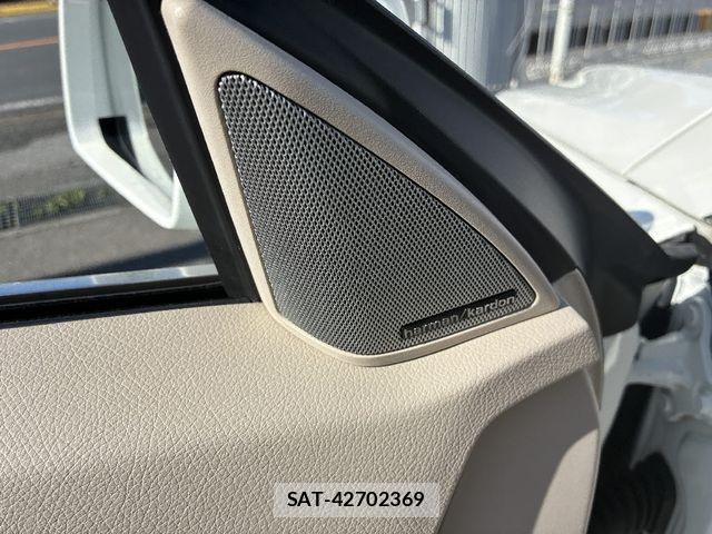 Mercedes Benz E-CLASS 2015-07 8366935-18
