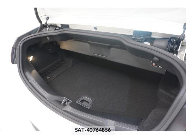Mercedes Benz E-CLASS 2021-09 8413531-25