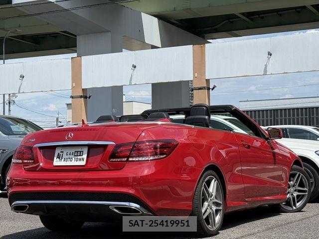 Mercedes Benz E-CLASS 2016-06 8525705-9