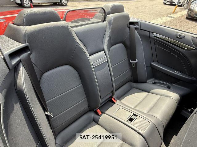Mercedes Benz E-CLASS 2016-06 8525705-21