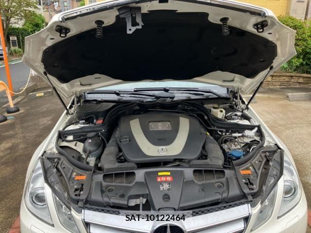 Mercedes Benz E-CLASS 2011-04 8780994-27