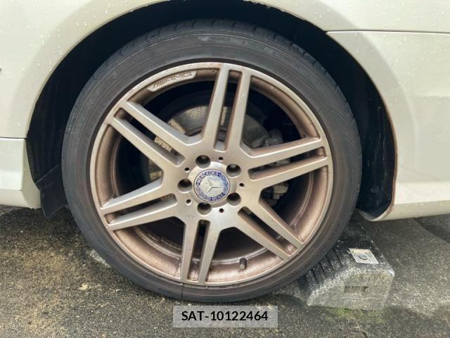 Mercedes Benz E-CLASS 2011-04 8780994-7