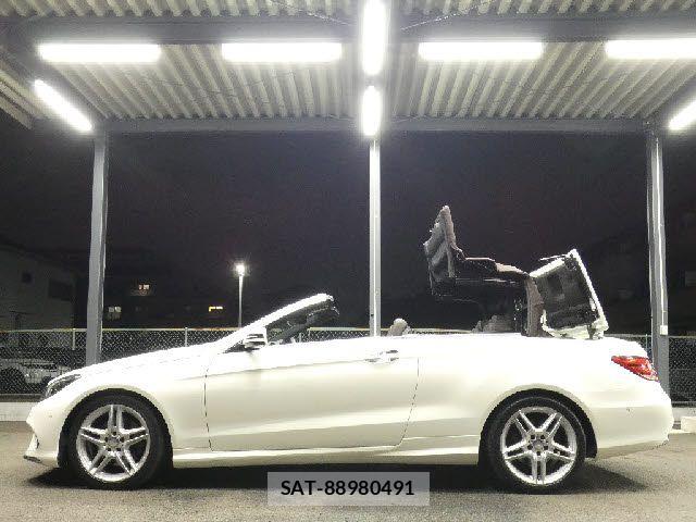 Mercedes Benz E-CLASS 2013-11 8880717-16