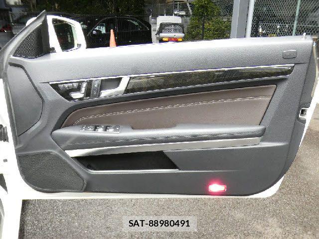 Mercedes Benz E-CLASS 2013-11 8880717-21