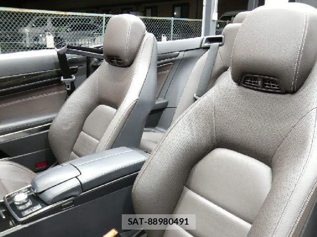 Mercedes Benz E-CLASS 2013-11 8880717-23