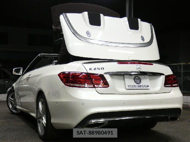 Mercedes Benz E-CLASS 2013-11 8880717-25
