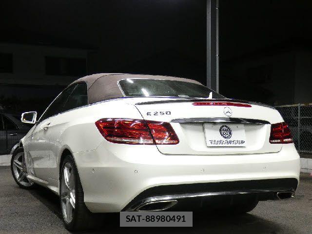 Mercedes Benz E-CLASS 2013-11 8880717-26