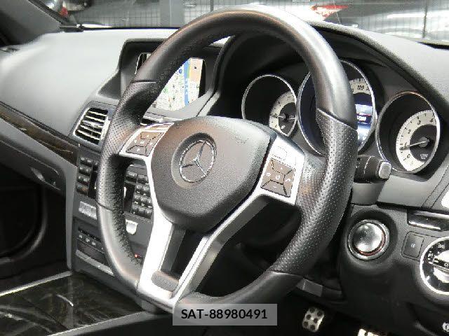 Mercedes Benz E-CLASS 2013-11 8880717-28