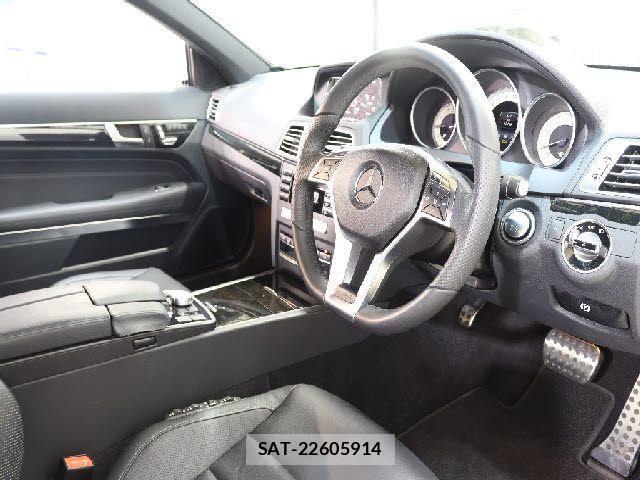 Mercedes Benz E-CLASS 2013-09 1473458-11
