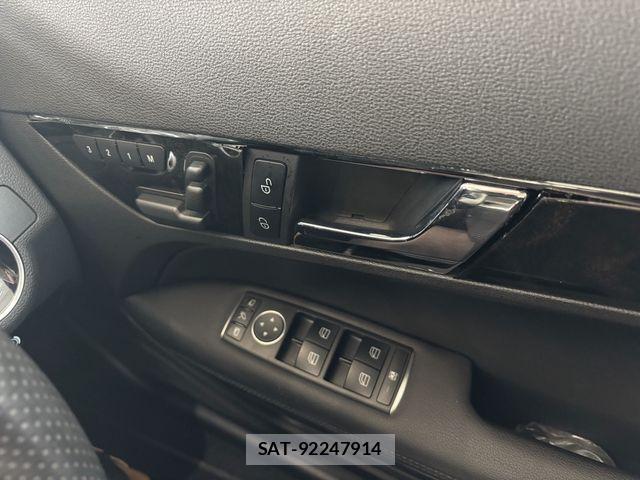 Mercedes Benz E-CLASS 2010-11 4393330-15