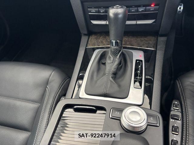 Mercedes Benz E-CLASS 2010-11 4393330-20
