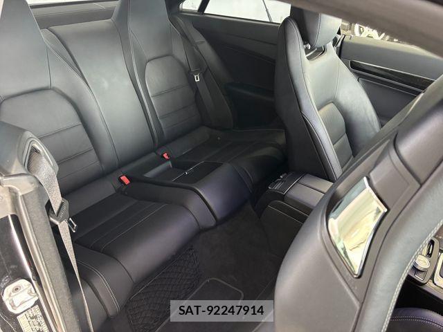 Mercedes Benz E-CLASS 2010-11 4393330-26