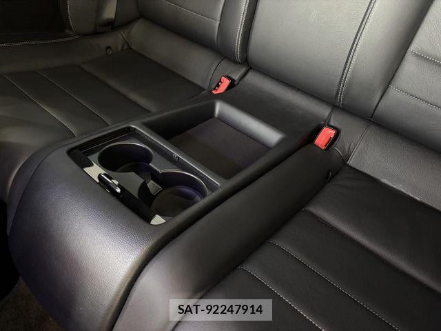 Mercedes Benz E-CLASS 2010-11 4393330-27