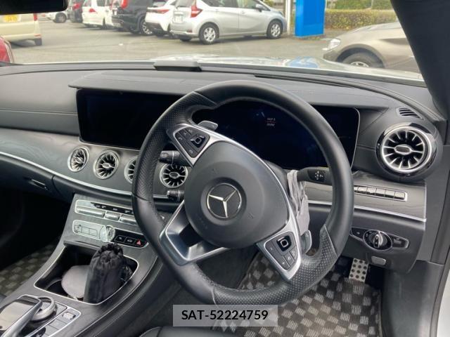 Mercedes Benz E-CLASS 2017-08 6012762-11