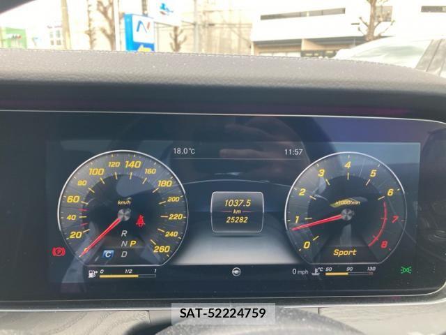 Mercedes Benz E-CLASS 2017-08 6012762-22