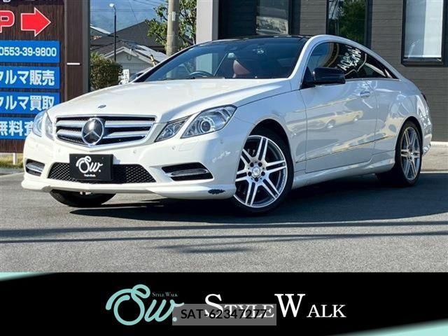 Mercedes Benz E-CLASS 2013-01 6908281-0