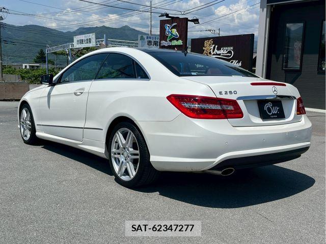 Mercedes Benz E-CLASS 2013-01 6908281-6