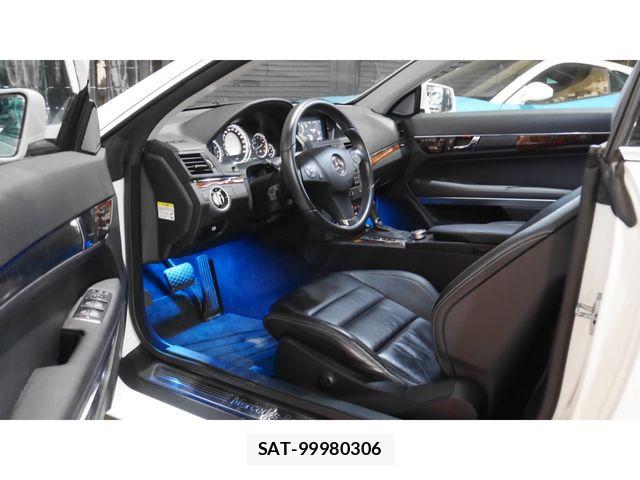Mercedes Benz E-CLASS 2011-07 7059472-1