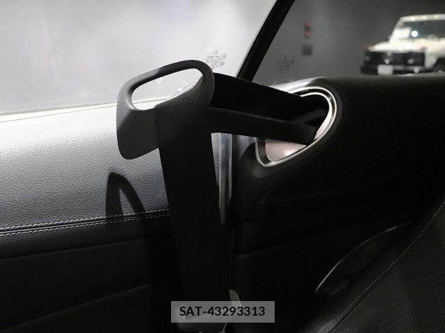 Mercedes Benz E-CLASS 2019-06 7455703-28