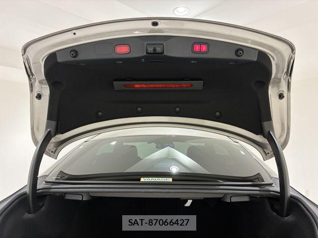 Mercedes Benz E-CLASS 2021-01 7617986-19