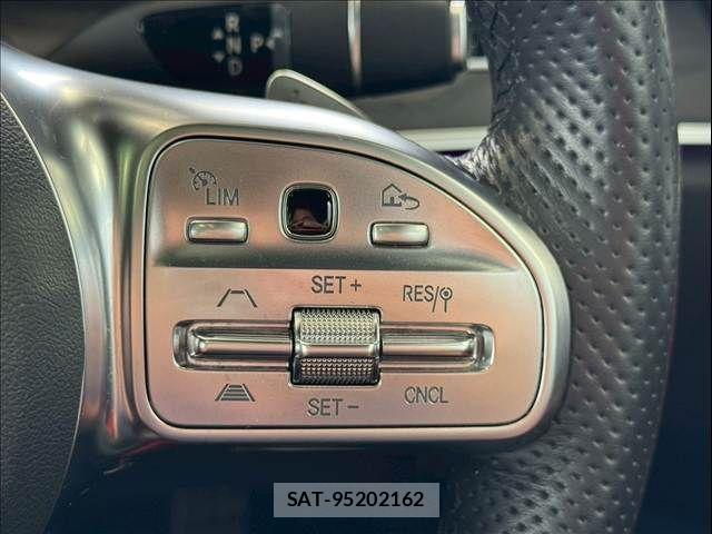 Mercedes Benz E-CLASS 2018-11 7725523-9
