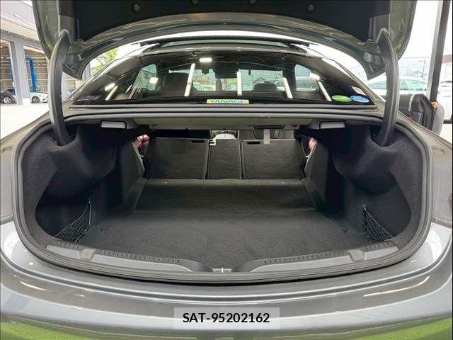Mercedes Benz E-CLASS 2018-11 7725523-17
