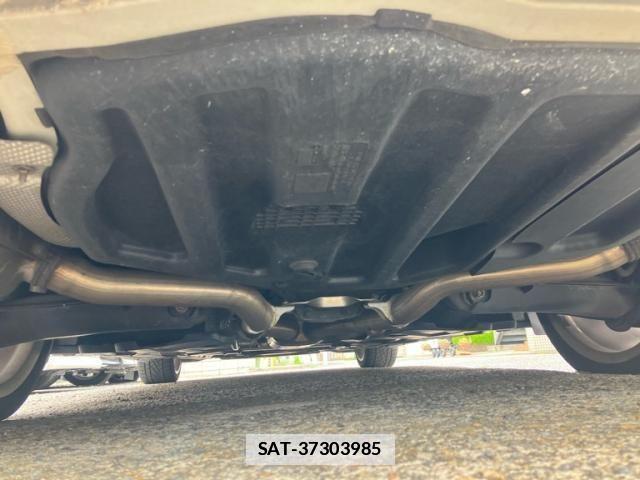 Mercedes Benz E-CLASS 2013-10 7786929-9