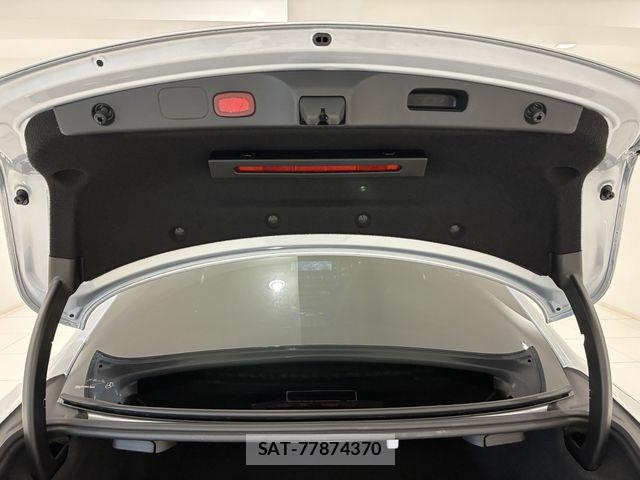 Mercedes Benz E-CLASS 2021-03 8074538-18