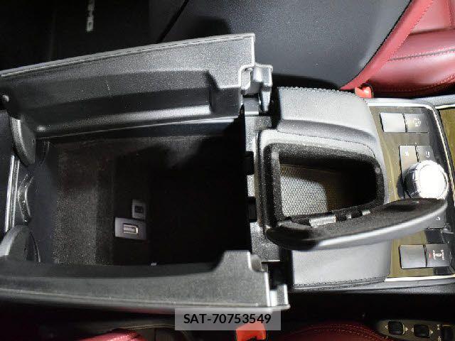Mercedes Benz E-CLASS 2014-02 8100373-14