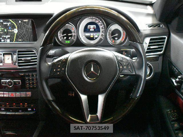 Mercedes Benz E-CLASS 2014-02 8100373-15