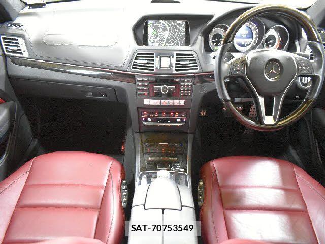 Mercedes Benz E-CLASS 2014-02 8100373-1