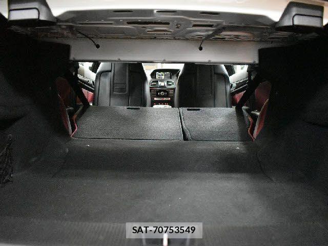 Mercedes Benz E-CLASS 2014-02 8100373-19