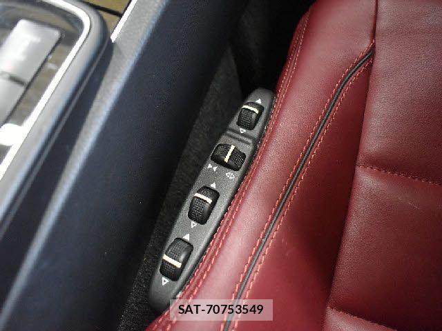 Mercedes Benz E-CLASS 2014-02 8100373-21