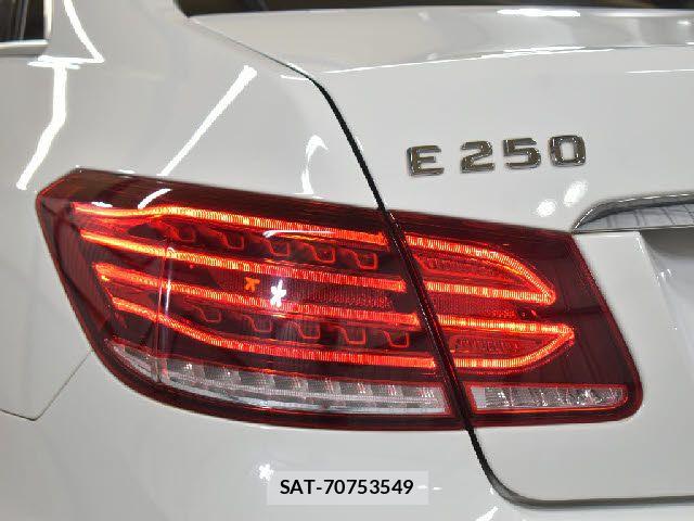 Mercedes Benz E-CLASS 2014-02 8100373-26