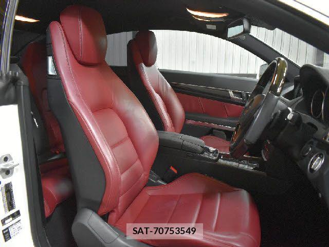 Mercedes Benz E-CLASS 2014-02 8100373-7