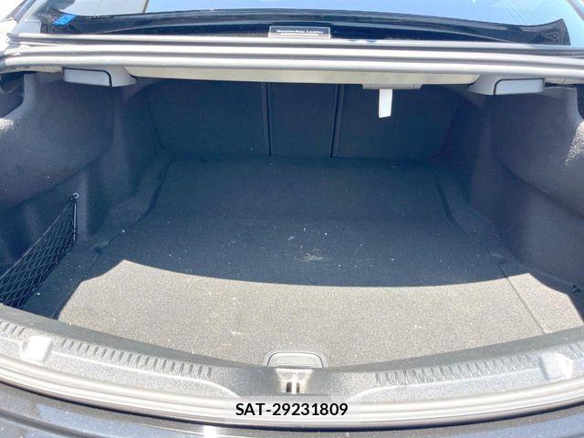 Mercedes Benz E-CLASS 2017-07 8230775-9