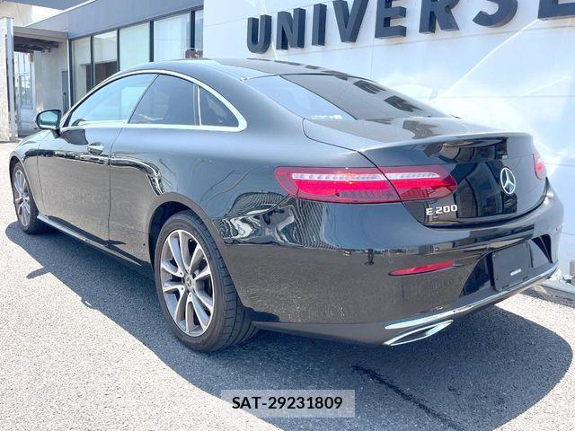 Mercedes Benz E-CLASS 2017-07 8230775-16