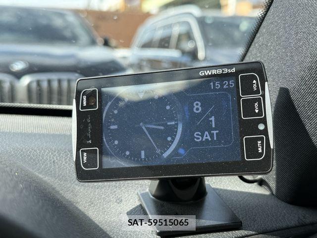 Mercedes Benz E-CLASS 2013-09 8315385-20