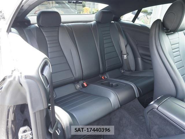 Mercedes Benz E-CLASS 2018-07 8525703-9