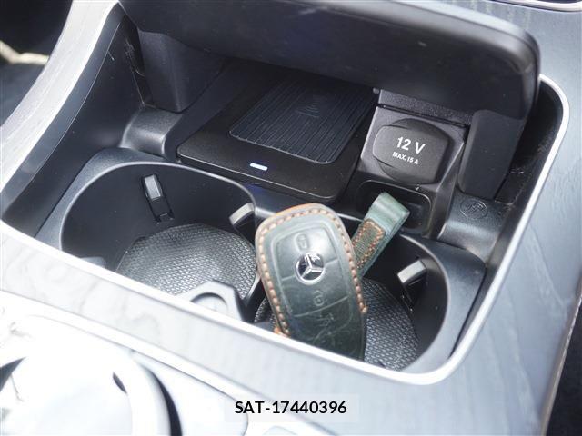 Mercedes Benz E-CLASS 2018-07 8525703-14