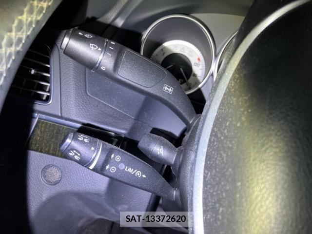 Mercedes Benz E-CLASS 2013-09 8666489-19