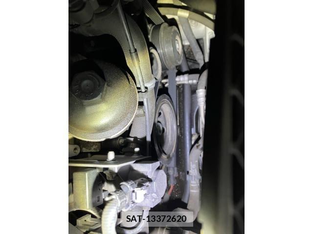Mercedes Benz E-CLASS 2013-09 8666489-27