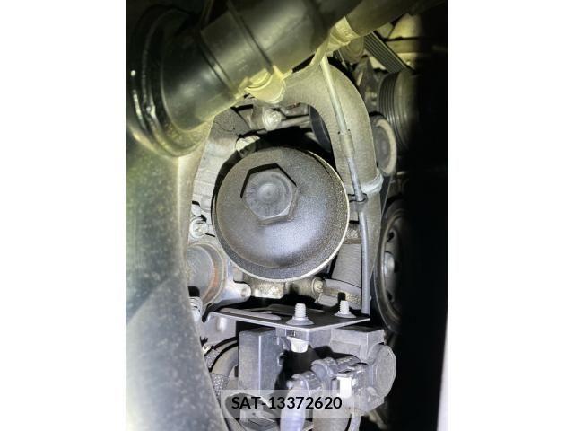 Mercedes Benz E-CLASS 2013-09 8666489-28