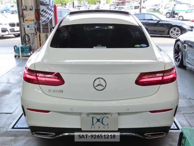 Mercedes Benz E-CLASS 2018-02 8660175-9